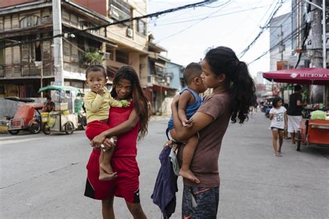 young filipina|PHOTOS: Why The Philippines Has So Many Teen Moms